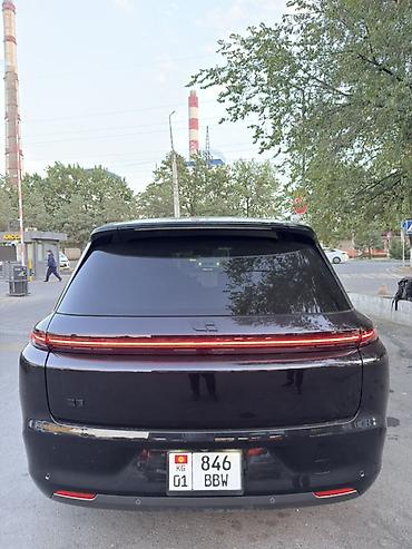 lada 06: Lixiang L8: 2023 г., 1.5 л, Автомат, Гибрид, Кроссовер — 3