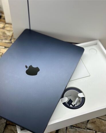 apple macbook air: Ноутбук, Apple, 8 ГБ ОЗУ, Apple M2, 13.5 ", Б/у, Для несложных задач, память SSD