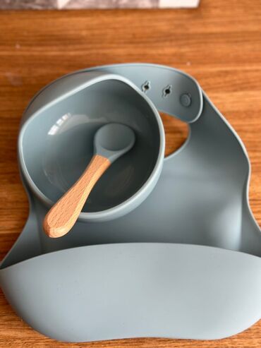 силиконовая посуда для детей: Силиконовая детская посуда отличного качества. 3 в 1. Цена 700с