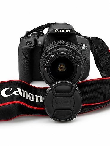 canon 650d: Canon EOS 650D DSLR fotoaparat + Canon EF‑S 18‑55mm f/3.5‑5.6 IS II — 2