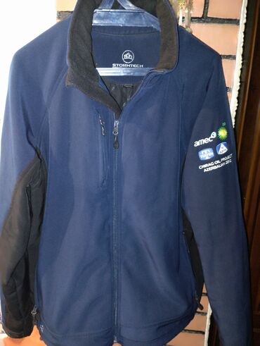 спортивные костюмы в баку: Stormtech softshell gödəkçə - Rəng: tünd göy, qara panellərlə -