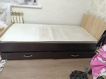 бортики в кроватки с: Односпальная кровать с матрасом и выдвижными ящиками Б/у - Размер — 1