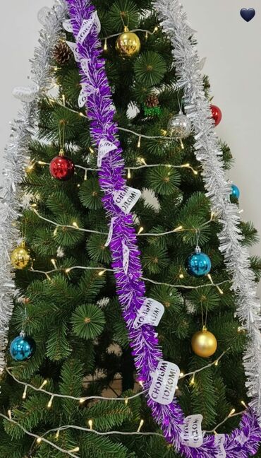 Yeni il ağacları: LED işıqlı Yeni il ağacı – payetli bəzəklərlə - Realistik iynəyarpaq — 31