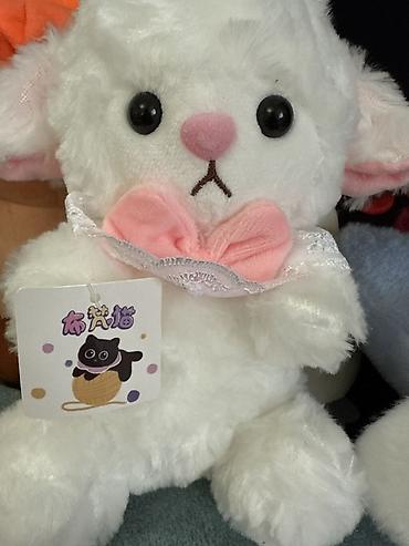 Игрушки: Мягкие игрушки — набор Описание: - Плюшевый котик-бродячка с багетом — 37