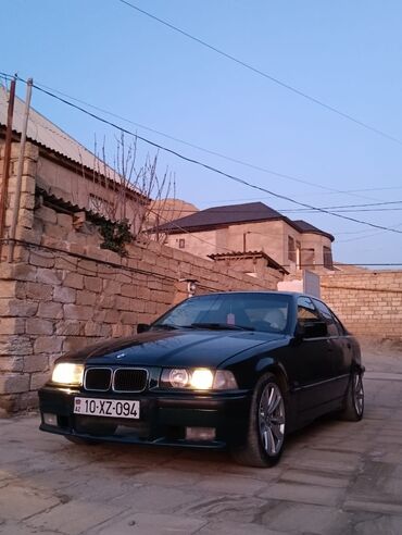 BMW: BMW 316: 1.6 л | 1994 г. Седан