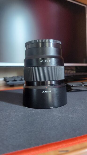 Объективы и фильтры: Продаю объектив Sony 50mm f/1.8 Состояние хорошее, всё работает