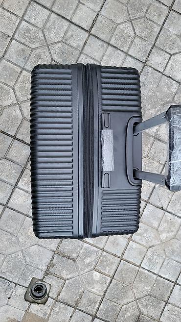Çamadanlar: Türki̇yə i̇stehsali böyük ölçülü (76×54×33) çemodan. Yeni̇di̇r. Açilib — 9