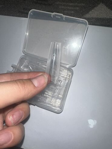 Инструменты и тележки для инструментов: Те самые двухсторонные формачкии Набор материалов для маникюра: - — 9