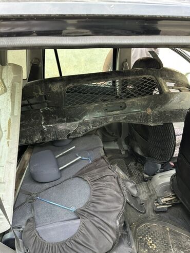 Другие детали кузова: Mazda Demio (Mazda2 DY) — автомобиль на разбор. Тип кузова: 5‑дверный