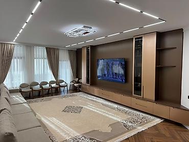елитный дом: Продается частный дом двух этажный 📍 Адрес: Киргизия-1 📐 Площадь — 8