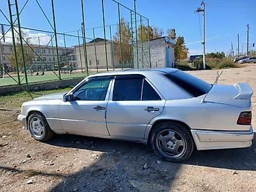 Mercedes-Benz W124: 1992 г., 2 л, Кол менен иштөөчү, Бензин, Седан — 4