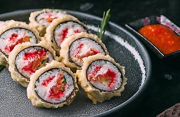 Готовые блюда, кулинария: Сеты суши и роллов - Ассорти роллов: классические, запечённые и с — 34