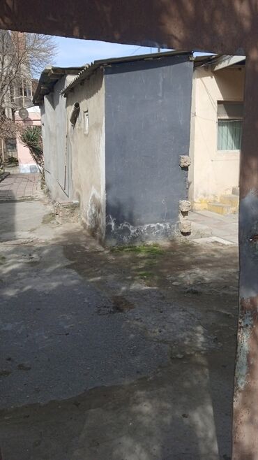 Həyət evləri və villaların satışı: Ağ şəhər 12 otaq, 800 kv. m, Kredit yoxdur, Orta təmir — 10