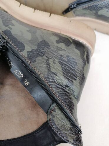 Gležnjače: Gležnjače, Stefano, 38 — 8