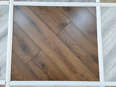 Qəhvəyi ağac teksturalı döşəmə örtüyü nümunəsi - Material: laminat lalafo.az -da Qəhvəyi ağac teksturalı döşəmə örtüyü nümunəsi - Material: laminat