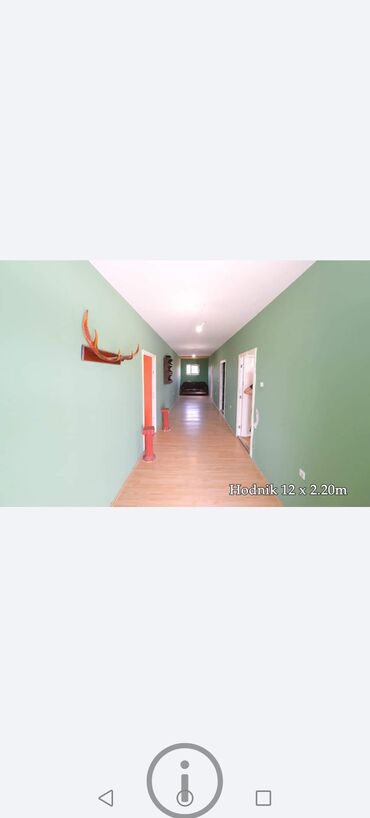 Kuće na prodaju: 420 kv. m, 6 soba — 6