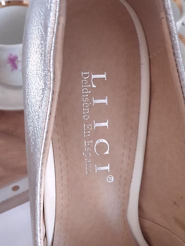 Туфли: Туфли на высоком каблуке чёрные,белые,серебристые,есть новые есть — 9