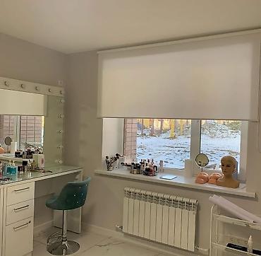 Жалюзи и рольшторы: Рулонные шторы «День/Ночь» и классические роллеты для окон - — 9