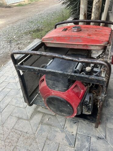 купить генератор в баку: İçarəyə verilir 3faza və nol faza var 40-30azn