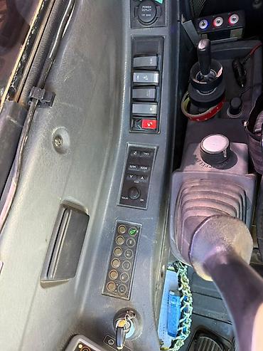 Транспорт: Экскаватор, Hyundai, 2010 г., Колесный — 4