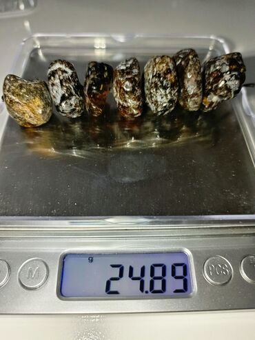 Muncuqlar: Təbii,müalicəvi bütöv daş kəhrəba.1 qramı 4 azn.Qarantiya və — 5