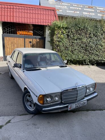 продаю авто мерс: Mercedes-Benz W123: 1979 г., 2 л, Механика, Бензин, Седан
