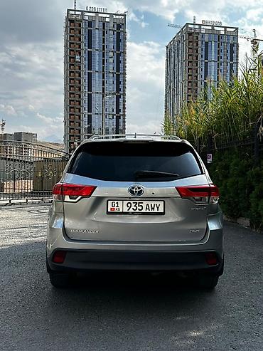 тесла 3: Toyota Highlander: 2017 г., 3.5 л, Автомат, Гибрид, Кроссовер — 5