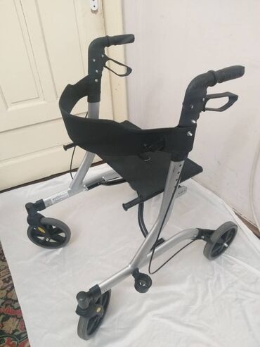 Hodalice, štake, štapovi za hodanje, kolica za hodanje: Nemacka aluminijumska hodalica-setalica, sa 4 tocka, marke ROLLATOR — 4