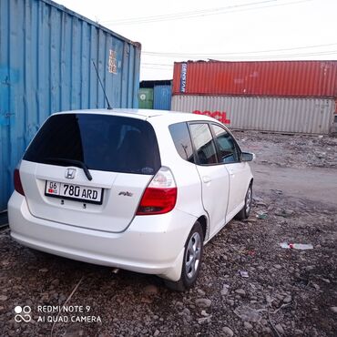 пороги на камри 30: Honda Fit: 2005 г., 1.3 л, Вариатор, Бензин, Хетчбек