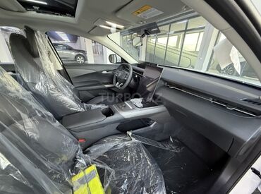 Changan: Changan Eado: 1.5 l | 1 km Sedan — 9