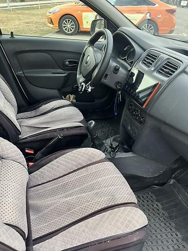 Renault: Renault Logan: 2018 г., Седан — 11