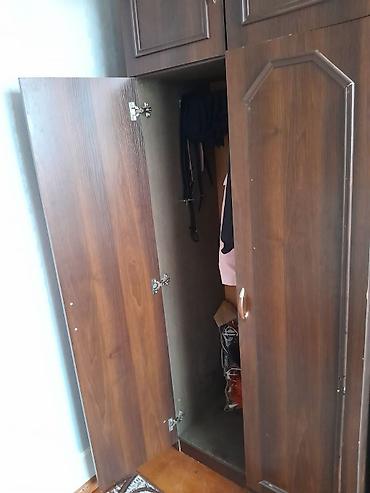 plastik skaflar: İşlənmiş, 2 qapılı, Siyirməli, Qəhvəyi, Taxta, Açılan, Düz dolab — 2