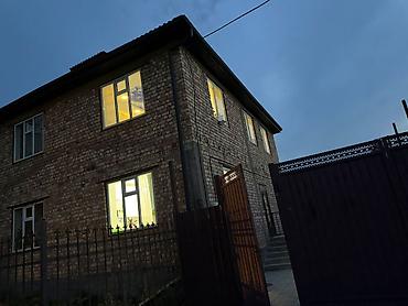 Каракол шаарынан, Доолосбай /Дасифу 47 2 этаж уй сатылат.Баардык шарты