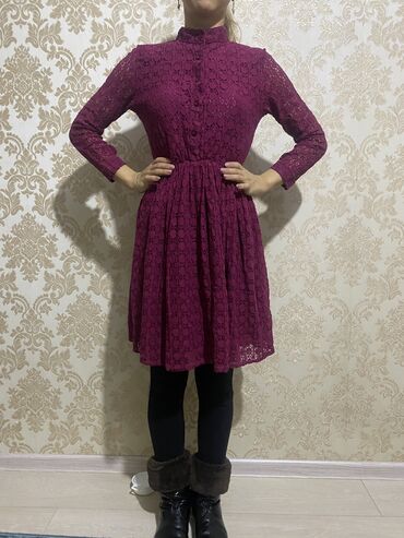 фиолетовые платья: XS (EU 34), S (EU 36), цвет - Фиолетовый
