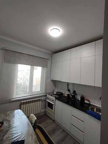 Продажа квартир: 3 комнаты, 70 м², Кудайберген авторынок 105 серия, 3 этаж, Евроремонт — 6