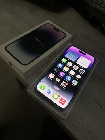 Apple iPhone: IPhone 14 Pro, Б/у, 128 ГБ, Deep Purple, Зарядное устройство, Защитное стекло, Чехол, 92 %