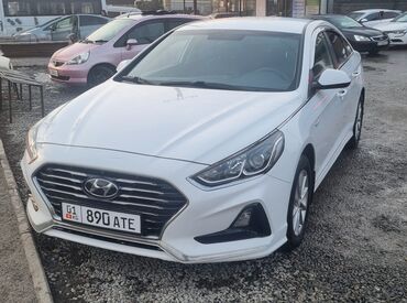 рассмотрим варианты: Hyundai Sonata: 2018 г., 2 л, Автомат, Газ, Седан