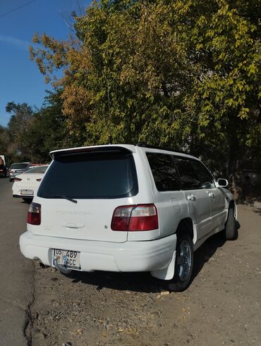 субару 2000: Subaru Forester: 2000 г., 2 л, Автомат, Газ