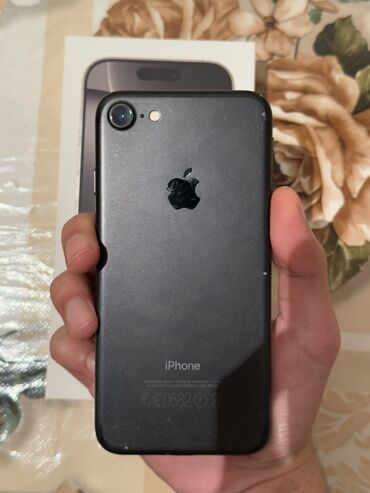 iphone temiri: IPhone 7, 64 GB, Qara, Barmaq izi, Qırıq, Simsiz şarj