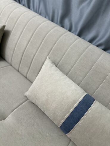 гардероб мебель: Прямой диван, цвет - Серый, Новый