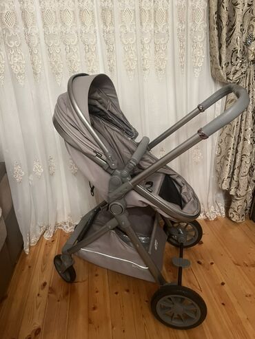 Классическая прогулочная коляска