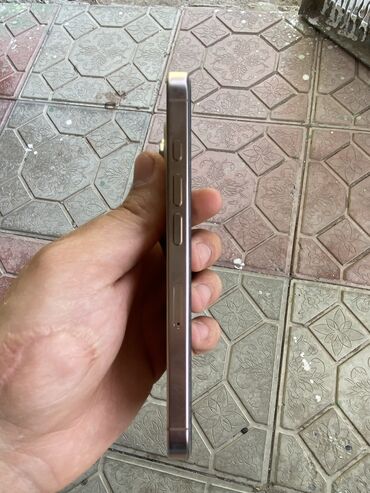 IPhone 16 Pro, 256 GB, Desert Titanium, Barmaq izi, Simsiz şarj, Face ID