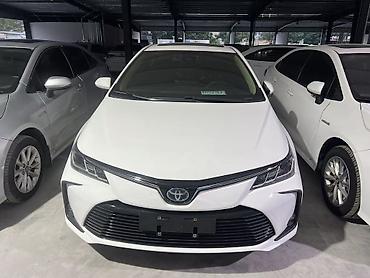corolla 2022: Toyota Corolla: 2021 г., 1.8 л, Вариатор, Гибрид, Седан — 1
