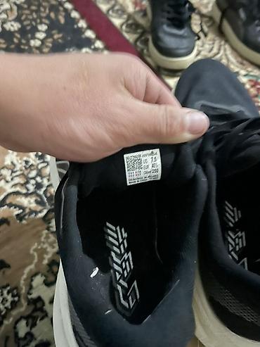 Кроссовки Li-Ning для бега - Модель: Road/Running (лого Li-Ning на at lalafo.kg Кроссовки Li-Ning для бега - Модель: Road/Running (лого Li-Ning на