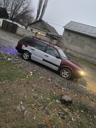 Volkswagen: Volkswagen Passat Variant: 1993 г., 1.8 л, Механика, Бензин, Универсал — 1