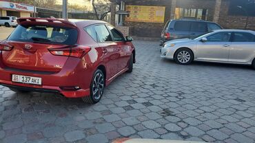 тоета корола версо: Toyota Corolla: 2018 г., 1.8 л, Автомат, Бензин, Кроссовер