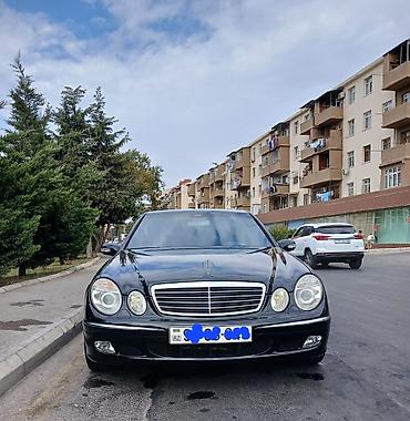 320: Mercedes-Benz E 320: 3.2 l | 2003 il Sedan — 5