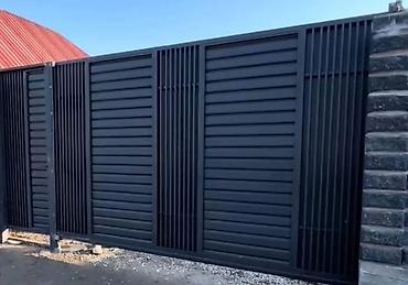 Распашные ворота: Металлические въездные ворота с калиткой. - Материал: сталь/металл — 13