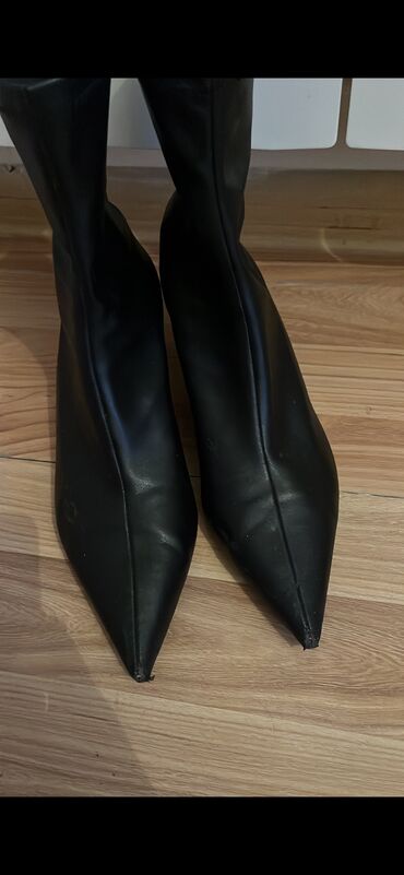 Eynəklər: Zara botinka 37 razmer 
Geyilib — 12