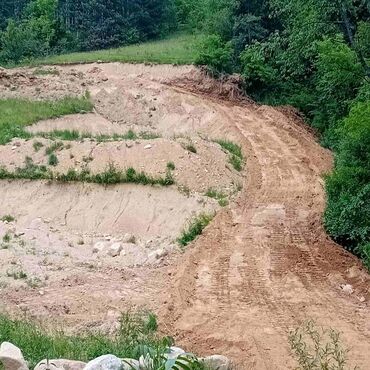 Prodaja zemljišta: 130 ares, Vlasnik — 4